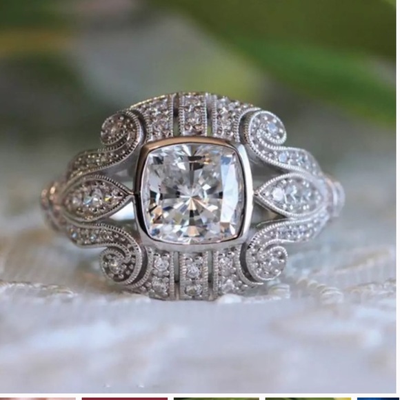 Ring - Picture 2 of 5